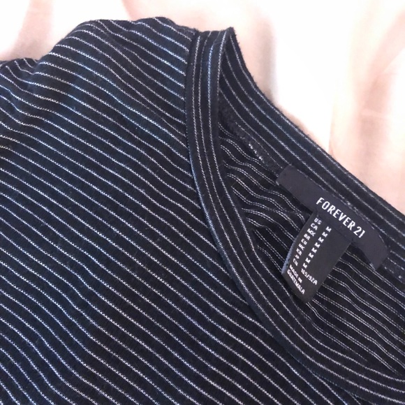 Black and white striped dress - Picture 4 of 4